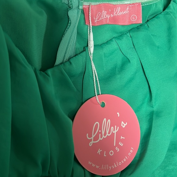 Lilly’s Kloset - Picture 3 of 3